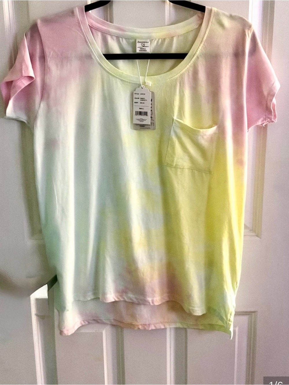 Dreamsicle  Tie-Dye Pocket Tee. 100 % cotton.NWT